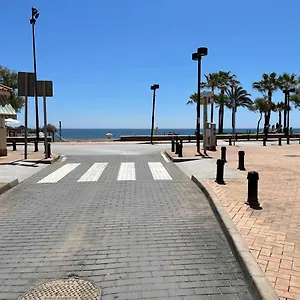 https://magenta-apartamento-familiar-a-100m-de-la-playa.1costadelsol.com