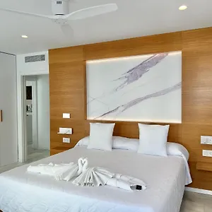 https://smile-cavana-apartments.hotelsinnerja.org