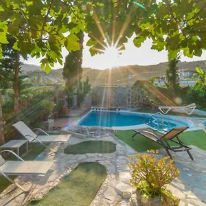https://casa-de-campo-los-cipreses.es-andalucia.com